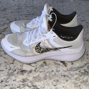 Nike Women’s Winflo 8 Premium Size 8.5